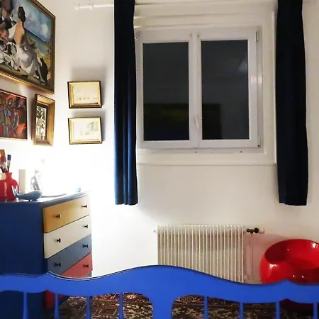 Une Chambre Et Des Tableaux Dieppe Exterior photo